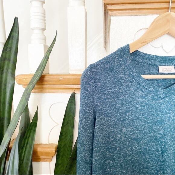 LOGO by Lori Goldstein teal lace hem blouse sz XS - Picture 2 of 6